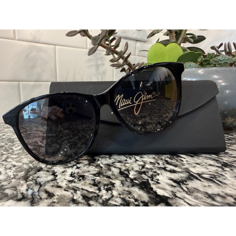 Maui Jim Isola Black Polarized Cat Eye Sunglasses‎ MJ821-02L Made in Italy